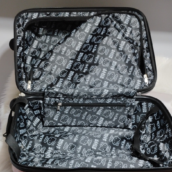 Hello Kitty Heys Rolling Suitcase Patterned Bag (XX-54) - Picture 7 of 14